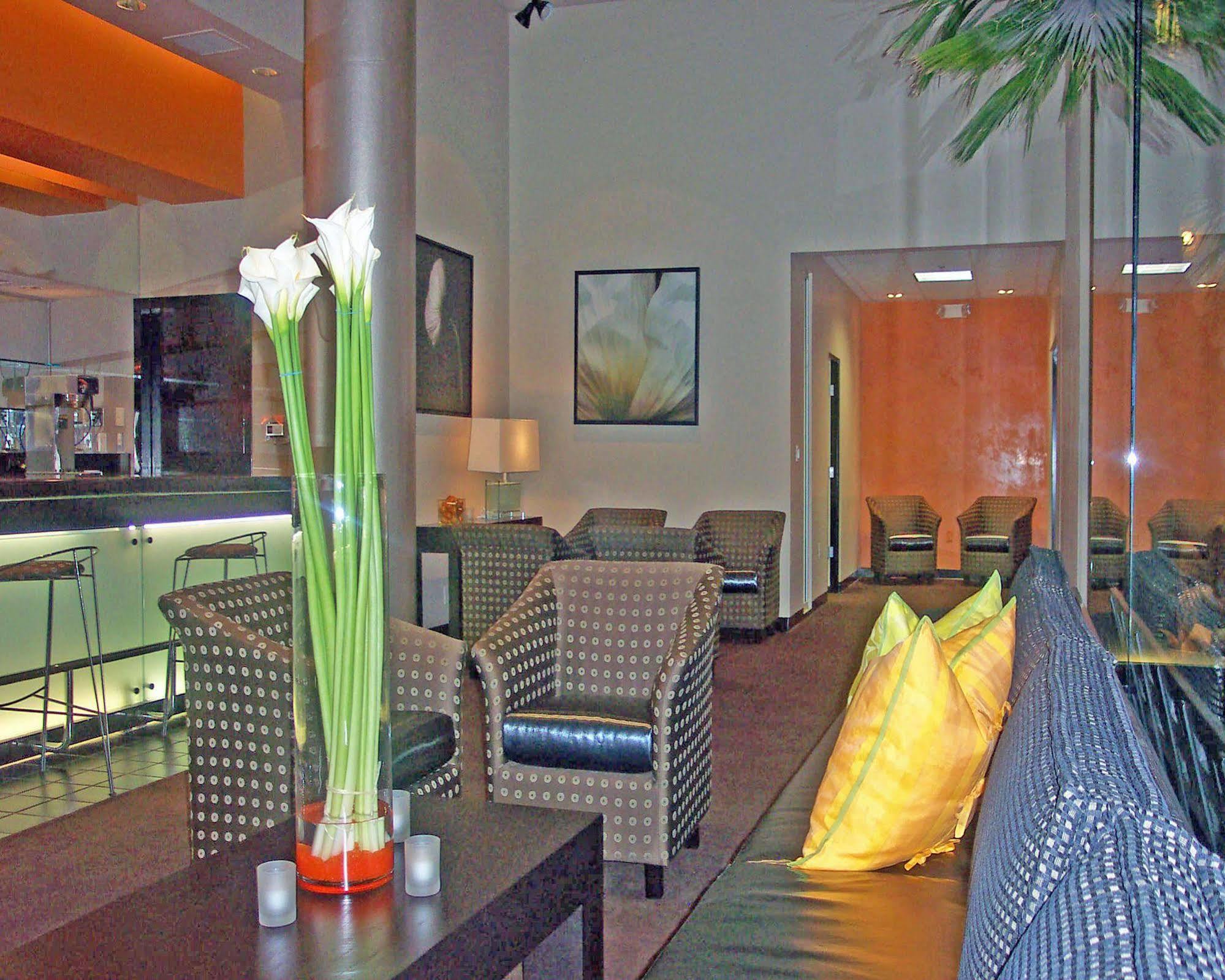 Ramada Plaza By Wyndham West Hollywood Hotel & Suites Los Angeles Interiør billede